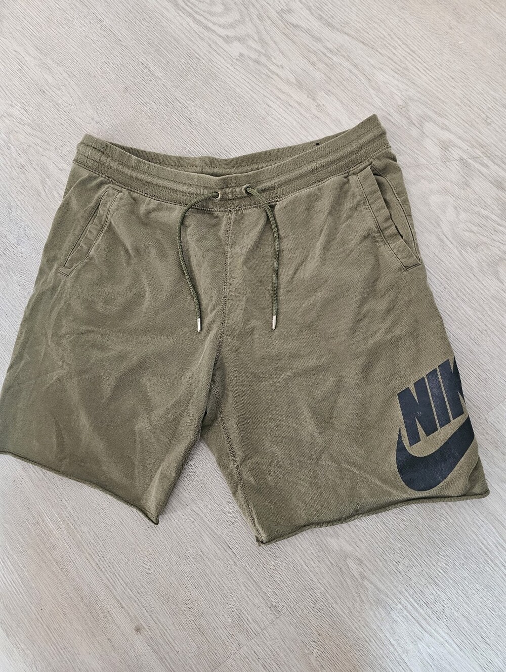 VINTAGE 80s STYLE NIKE ALUMNI SHORTS Men's XL Olive Green Fleece Raw Hem Rare
